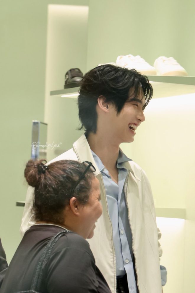 Miss This Smile: Win Metawin's Shocking World Fashion SS25!
💚 The Controversy Behind Siam Paragon's Latest Trend