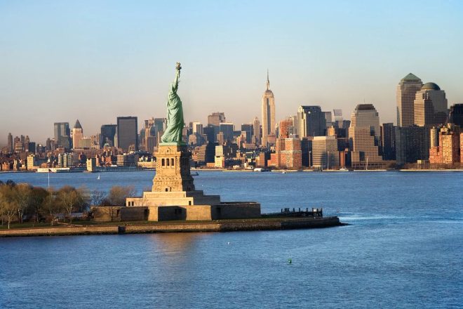 New York's Shocking Move: Criminalizing Crypto Rug Pulls!