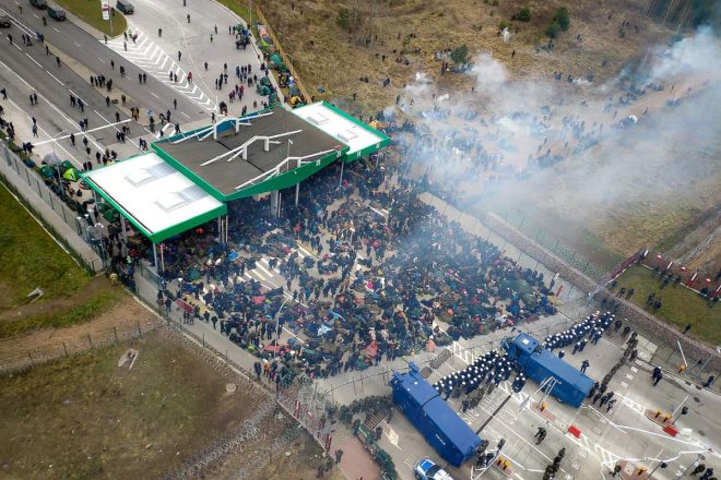 Poland Bans Asylum for Illegal Migrants Amid Border Crisis!