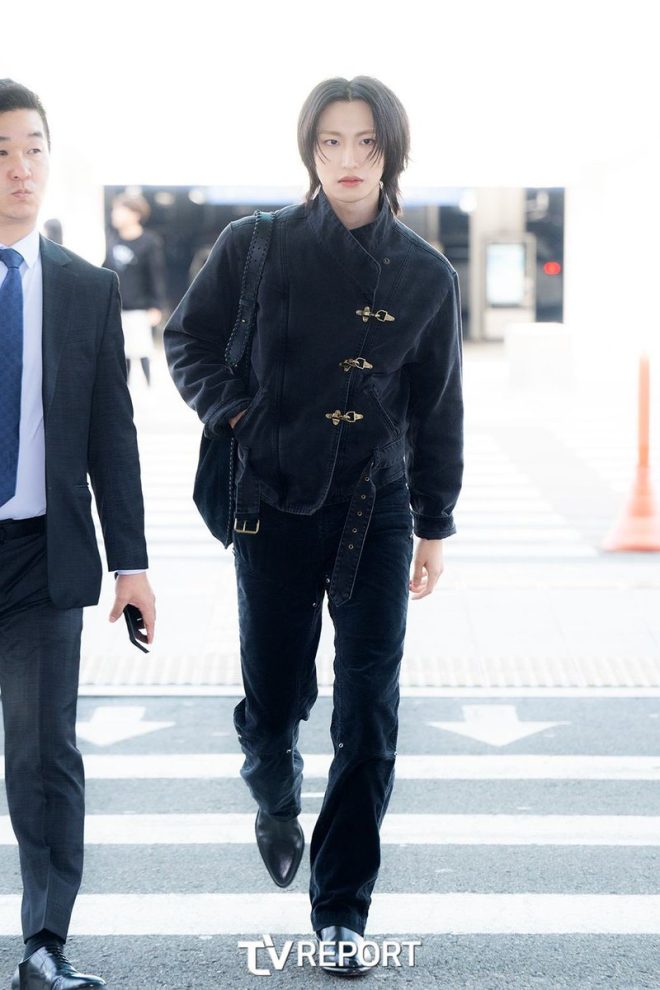 Seonghwa's Iconic Paris Fashion Week Debut Shakes the Industry!
SEONGHWA RUNWAY DEBUT AT PFW
IsabelMarant
IsabelMarantFW25
ATEEZofficial