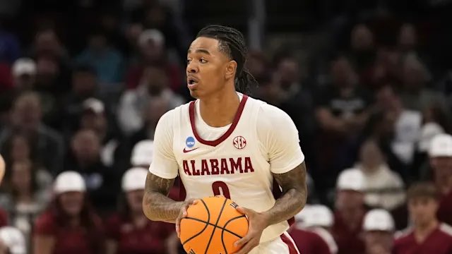 BREAKING: Alabama's Freshman Labaron Philon Shocks with Draft Move!