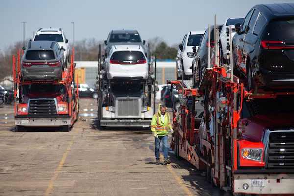 BREAKING: Canada’s 25% Tariff on U.S. Cars Sparks Trade War!