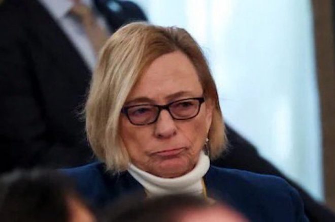 🚨BREAKING: Maine Governor's Career Crumbles in 30 Seconds!
Does Trump have your full support on this?
A. YES B. NO