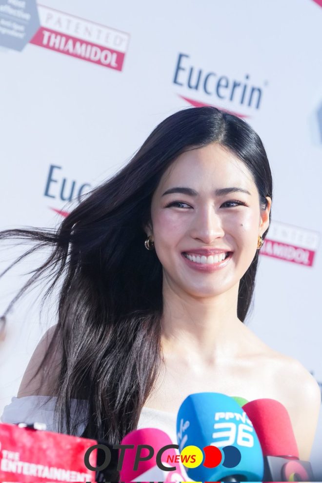 Controversial Interview with Lingling Kwong at THIAMIDOL® Celebration: Eucerin ASEAN PST Launches Spotless Serum, Claims to End Sun Damage and Every Spot! #LinglingKwong #หลิงหลิงคอง #LinglingXEucerinSpotless #EucerinNo1BrighteningSolution #เซรั่มAdvancedจบฝ้าแดดและทุกจุด #EucerinThailand
