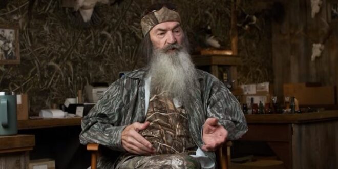 Death of "Duck Dynasty" Star Phil Robertson at Age 79