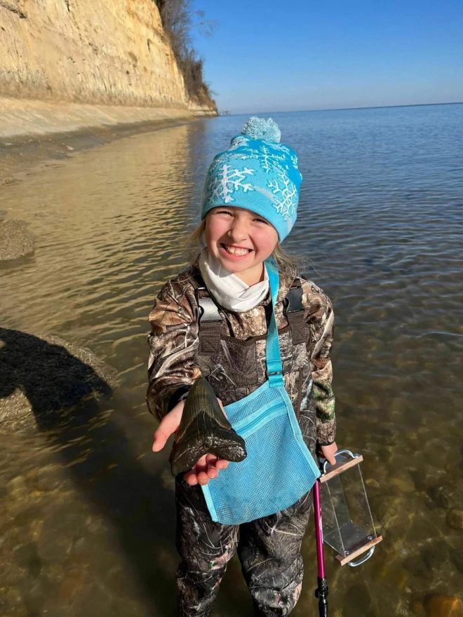 9-Year-Old Discovers 15 Million-Year-Old Megalodon Tooth! — Megalodon Tooth Discovery 2025, Chesapeake Bay Fossil Hunting, Maryland Shark Tooth Adventure
