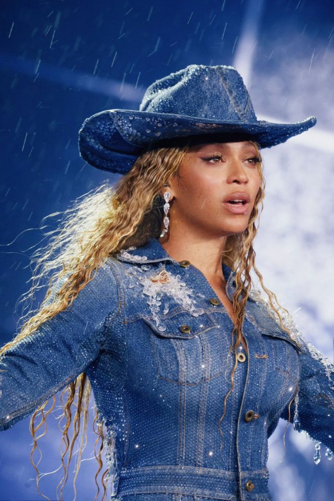 Beyoncé's $70M NYC Stunt: Record-Breaking or Just Hype? —  Beyoncé record-breaking concert revenue, highest grossing female artist tour, 2025 single-venue boxscore milestone