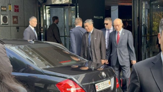 China's Vice Premier Abruptly Walks Out of Crucial Trade Talks!