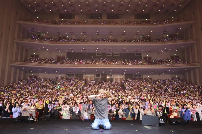 "Controversial Time Warp Unveiled in Nagoya on Day 1 of Ten's Japan Tour 2025! 🕰️ #TEN #NCT #WayV" —
Ten Japan Tour Nagoya
Time Warp Concert Nagoya
NCT WayV Ten Live Event