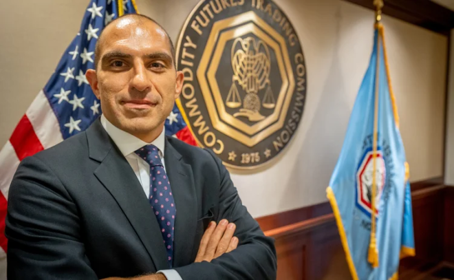 Crypto Chaos: Ex-CFTC Chair Warns of Unregulated Future Ahead! — crypto regulation challenges, digital asset market authority, CFTC oversight 2025