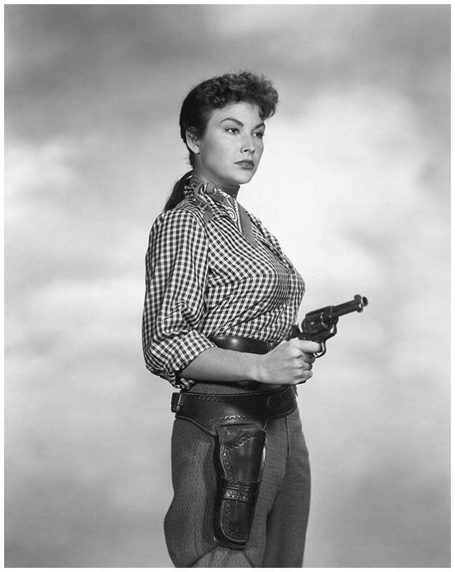 Death of Mara Corday at 95: A Star Remembered ๐๐