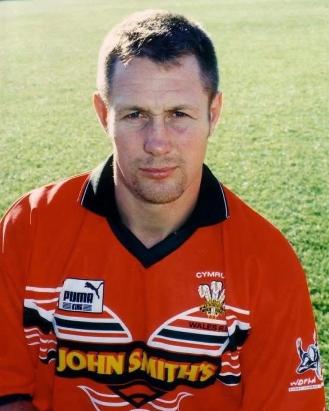 Death of Rugby Legend Mark Jones: A Heartbreaking Loss