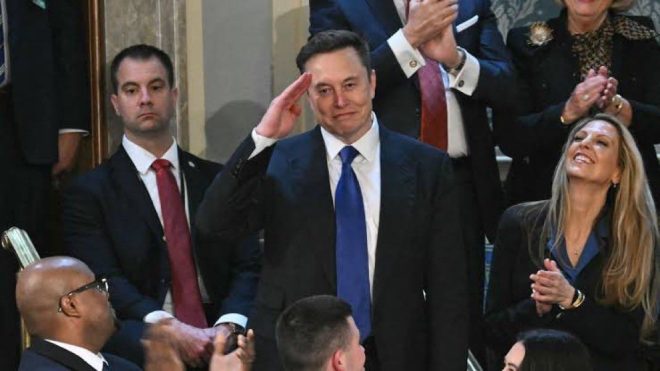 Elon Musk Backs Trump: Is Big Tech's Loyalty Shifting? — Elon Musk Trump Advisor, Big Tech Political Influence, 2025 Musk Strategy