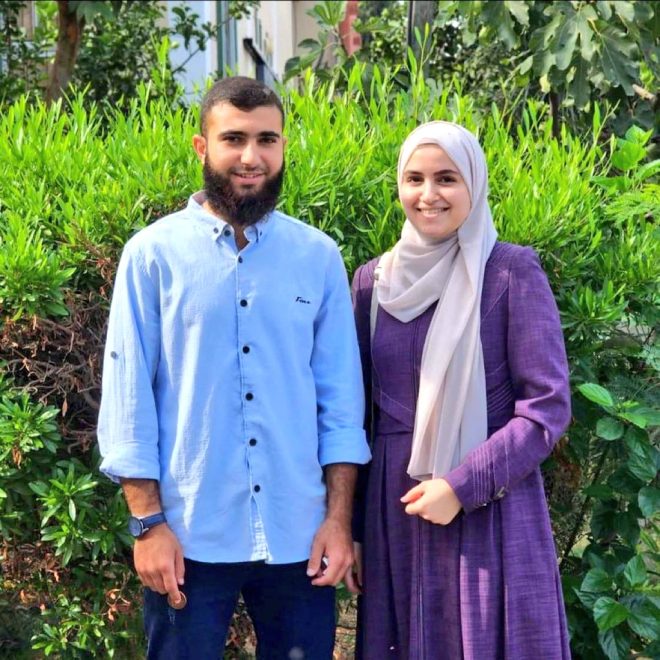 Engagement Tragedy: Couple Found Holding Hands After Airstrike — Ahlam Obaida engagement tragedy, Israeli airstrike family loss, holding hands victims news
