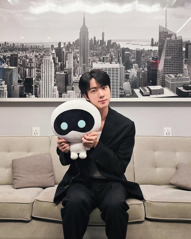 "Jin's Surprising NYC Adventure with Wootteo: What’s the Buzz?" — Instagram photography, social media influencer, New York travel diary