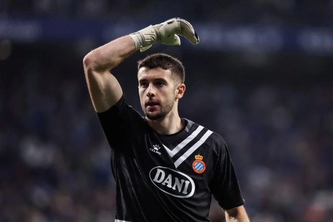 Joan Garcia's Entourage Hints at Shocking Barça Move! — Joan García transfer news, FC Barcelona rumors 2025, football player negotiations