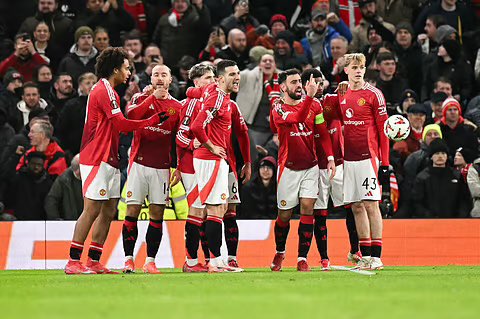 Manchester United Players Shocked: No Guarantees for Next Season! — Manchester United transfer news, Premier League player contracts, Manchester United squad changes 2025