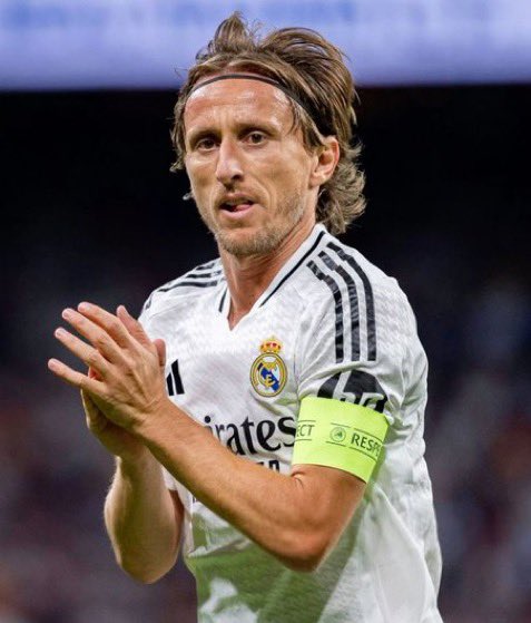 Modrić's Emotional Farewell Imminent? Real Madrid's Silence Shocks! — Luka Modrić contract news, Real Madrid transfer rumors, Modrić retirement plans 2025