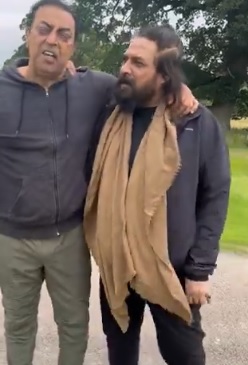 Mukul Dev Death: Vindu Dara Singh's Heartfelt Tribute
RIP ब्रदर...दोस्त मुकुल देव के निधन से टूटे विंदू दारा सिंह
आपके साथ बिताया हुआ समय हमेशा संजोकर रखूं
MukulDev MulkulDevPassesAway VinduDaraSingh DeepshikhaNagpal
BollywoodNews TelevisionNews