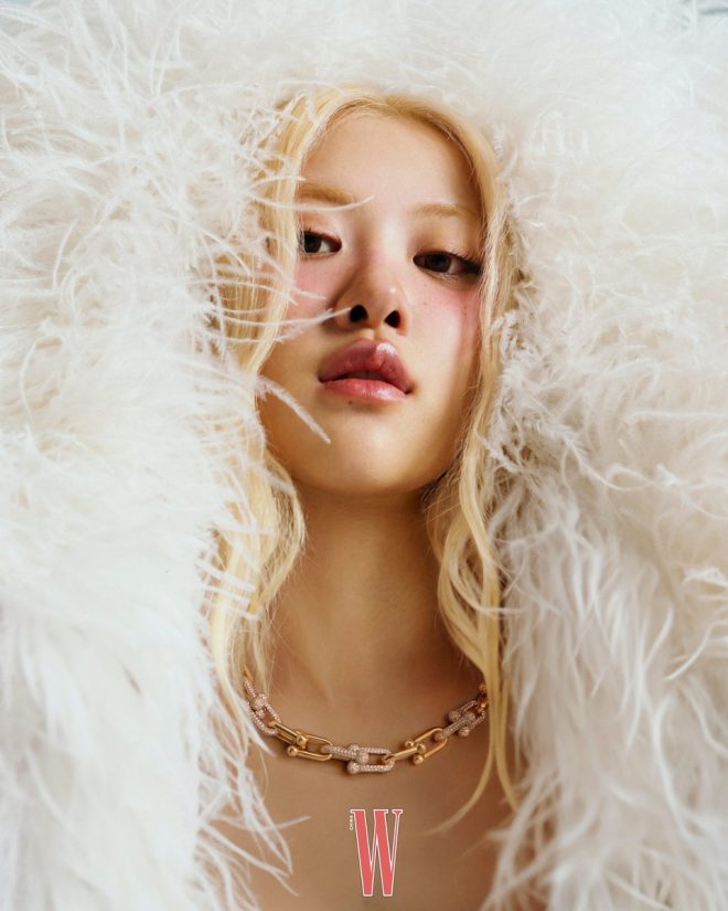 ROSÉ Sparks Debate: Is W Magazine's Tiffany Glamour Too Much? — ROSÉ Tiffany Co. jewelry collection, W Magazine China fashion features, HardWear Tiffany accessories 2025