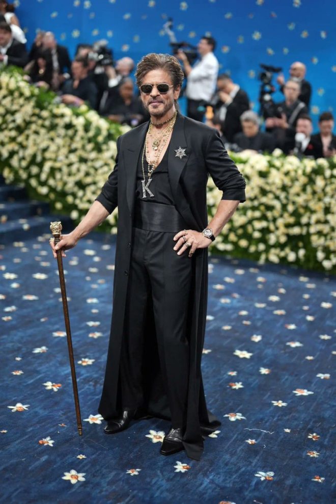 SHOCKING: KING KHAN's Met Gala Look is Turning Heads! 🔥😮‍💨