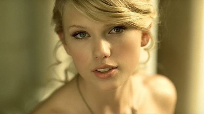 Taylor Swift's Love Story Hits 1 Billion Streams: What's Next? — Taylor Swift streaming success, Spotify milestone songs, Taylor Swift hits 2025