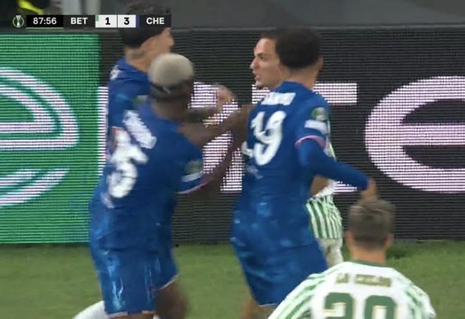 Tragic Death of Antoniri, Whispering 'Chi Wu Yan' in Hospital  
RIP Antoniri With Your Betis Team #BETCHE #UECLfinal