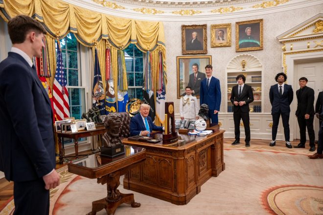 Trump Hosts Controversial Celebration for 2025 Gators! 🐊🇺🇸 — President Trump White House visit, Florida Gators NCAA champions 2025, NCAA basketball celebration at the White House