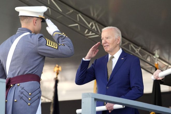 Trump Shocks West Point: Leaves Ceremony, Skips Cadet Handshake! — Donald Trump West Point commencement 2025, Trump skips handshake tradition, Biden West Point graduation handshake