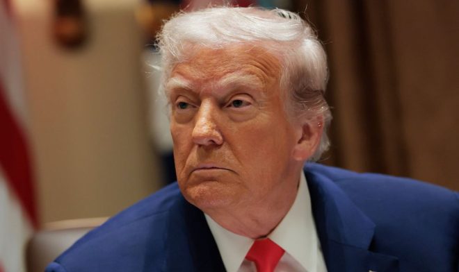 Trump's Tariff Delay: Strategic Move or Political Maneuver? — President Trump tariff news, EU trade negotiations, US economic impact 2025