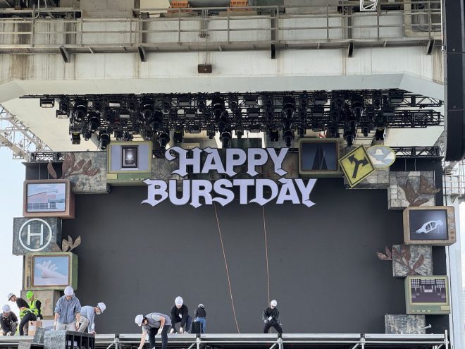 WOAHH! Bursting Stage Set with Controversial Icons Shocks Fans! — WOAHH BURST STAGE PERFORMANCE, cool stage setup 2025, iconic music video symbols