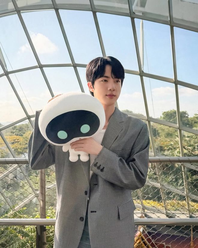 Wootteo's Shocking Instagram Post: Is Jin Hinting at a Reunion? — Instagram Stories, BTS Instagram, Seokjin Photography