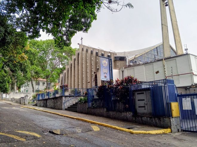 ¡Impactante Revelación! ¿Por qué el Colegio Pompei está vacío? 🗳️ — ¡ULTIMAHORA! Cobertura Electoral 2025, Votación en Caracas, Desinformación en Elecciones Venezolanas
