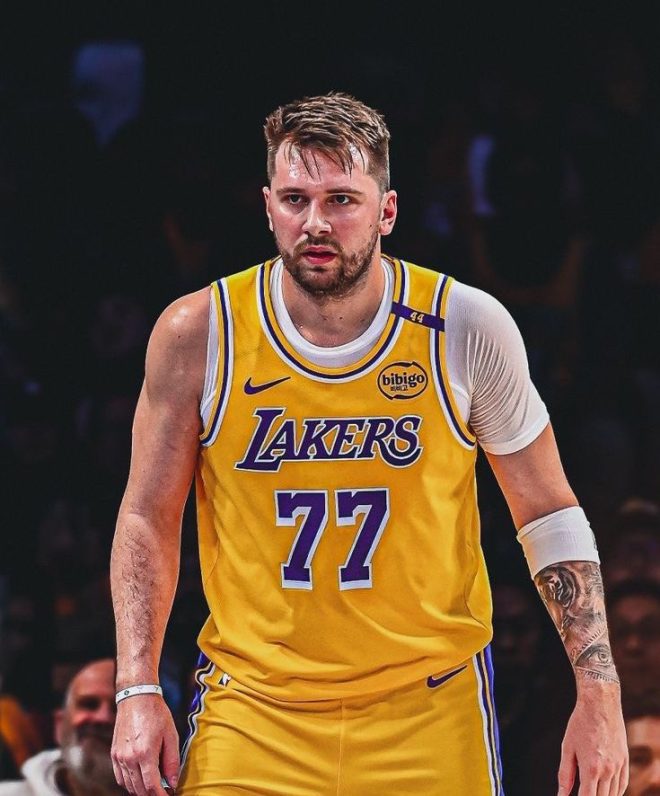 ¡Lakers ganan y regalamos camiseta de Doncic! ¿Trampa o estrategia?