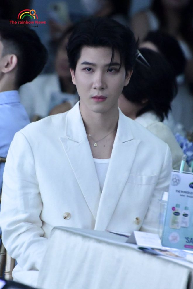 "ข้าวตัง ธนวัฒน์ สร้างความตื่นเต้นในงาน Cetaphil!"
DuoSAExfoliating
CetaphilGentleSA
khaotungg — ข้าวตัง ธนวัฒน์ งานผิวบอบบาง, สกินแคร์เซนซิทีฟ 2025, ผลิตภัณฑ์ดูแลผิวจากเซตาฟิล
