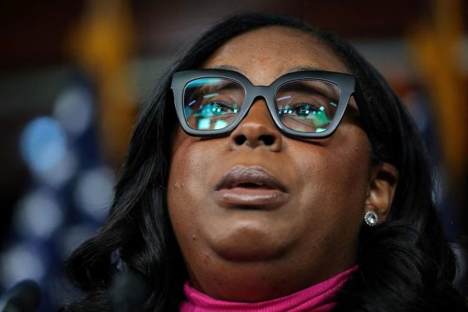 🔥🚨BREAKING: Dem Rep Indicted for Obstructing ICE – Faces 17 Years in Prison! — Democrat Congresswoman Indicted, Federal Grand Jury Charges