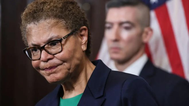 BREAKING: Mayor Bass Blocks Police from ICE Aid Amid Riots! — Los Angeles Mayor controversy, Police response to rioters, ICE assistance denial 2025