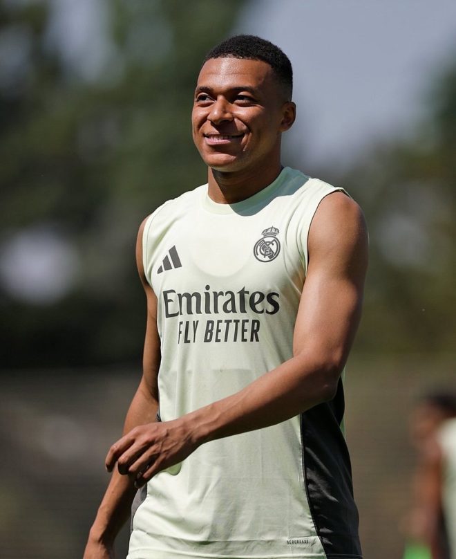 🚨 BREAKING: Mbappé's Shocking Return Sparks Team Tensions! — Kylian Mbappé injury update, PSG training news, Mbappé squad fitness 2025