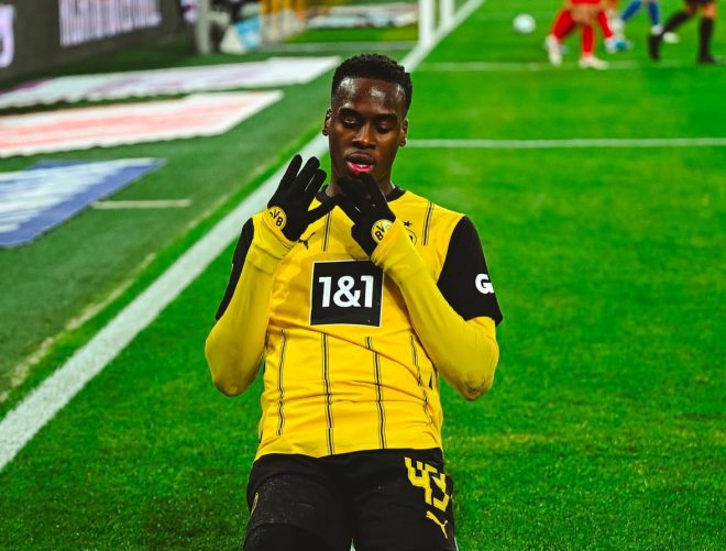 Breaking: Chelsea's Bold €35m Bid for Bynoe-Gittens! — Chelsea transfer news, Jamie Bynoe-Gittens bid, Borussia Dortmund negotiations