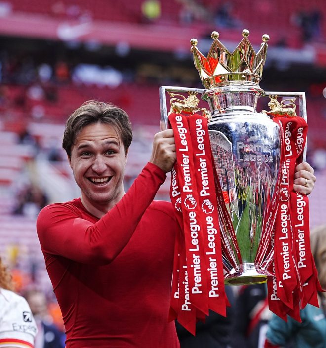 Chiesa's Dilemma: Liverpool Love vs. Italian Return! —  Italian transfer news, Federico Chiesa summer 2025, Liverpool FC player updates