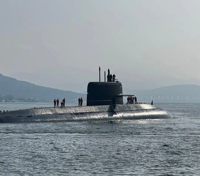 China's New Submarine: A Game-Changer for Pakistan? — China Nuclear Submarine Launch 2025, Pakistan Naval Defense Expansion, Hangor Class Submarine Capabilities