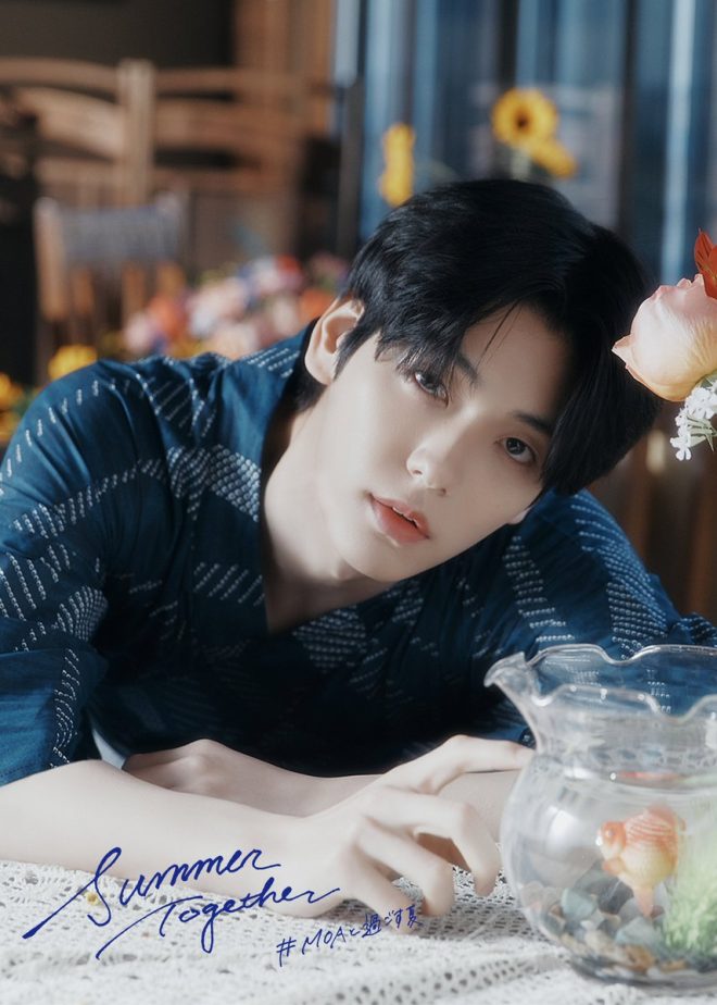 "Controversial NEW #TOMORROW_X_TOGETHER Merchandise: Who is MOA and What Does This Mean for TXT Fans? #SOOBIN Exposed in Concept Photo 1!" — Japanese K-pop Merchandise, MOA Collaboration, Summer Concept Photo
Korean Boy Band, Limited Edition Collection, Exclusive Collaboration
Kawaii Fashion, Celebrity Endorsement, Youth Culture Trends