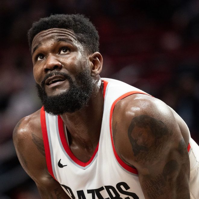 "Deandre Ayton shocks NBA with buy-out from Blazers, sparking intense free agency frenzy! Who will snag the star center next?" — Deandre Ayton free agency, NBA buy-out agreement, potential new team signing