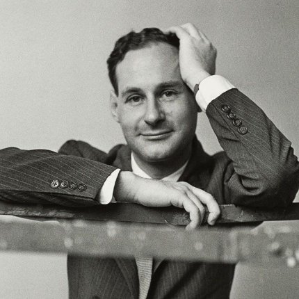Death of Renowned Photographer Irving Penn at Age 92