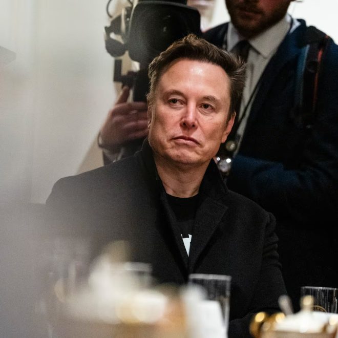 Elon Musk Hits $409B: Trillionaire by 2027? — Elon Musk net worth update, Billionaire rankings 2025, Future trillionaires list