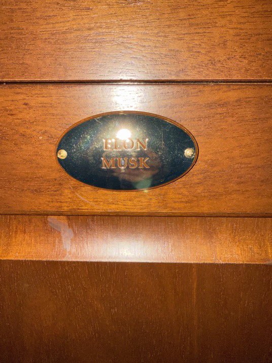 Elon Musk's Shocking Locker Removal at Trump's Club! — Elon Musk news, Trump golf club controversy, Bedminster locker removal