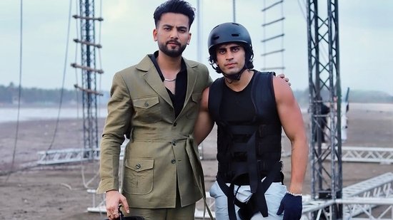 Elvish Yadav's Shocking Roadies Win: Emotional Bond Revealed! — Elvish Yadav Roadies victory, Gang leader Elvish Yadav 2025, Elvish Yadav Gullu friendship