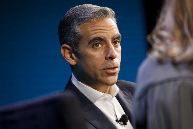 "Ex-PayPal President: 'Hold Bitcoin at All Costs!' 🚨" — Bitcoin investment strategies, cryptocurrency market predictions, former PayPal executive insights
