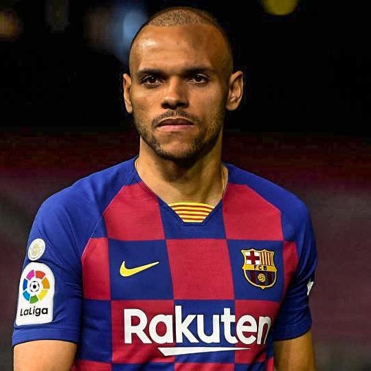 From Football to Fortune: Braithwaite's $287M Real Estate Empire! —  real estate investment strategies, football player investments, Martin Braithwaite property portfolio