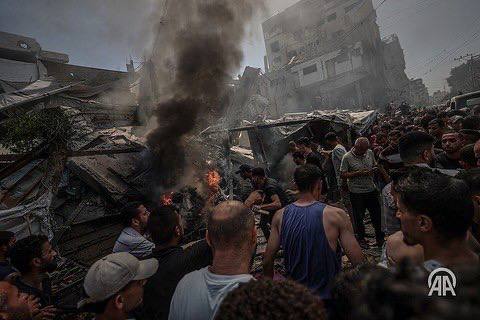 Gaza's Al-Shati Camp: Silence Amidst Destruction and Death — Gaza airstrike aftermath, Al-Shati Refugee Camp fires, Israeli regime attacks 2025